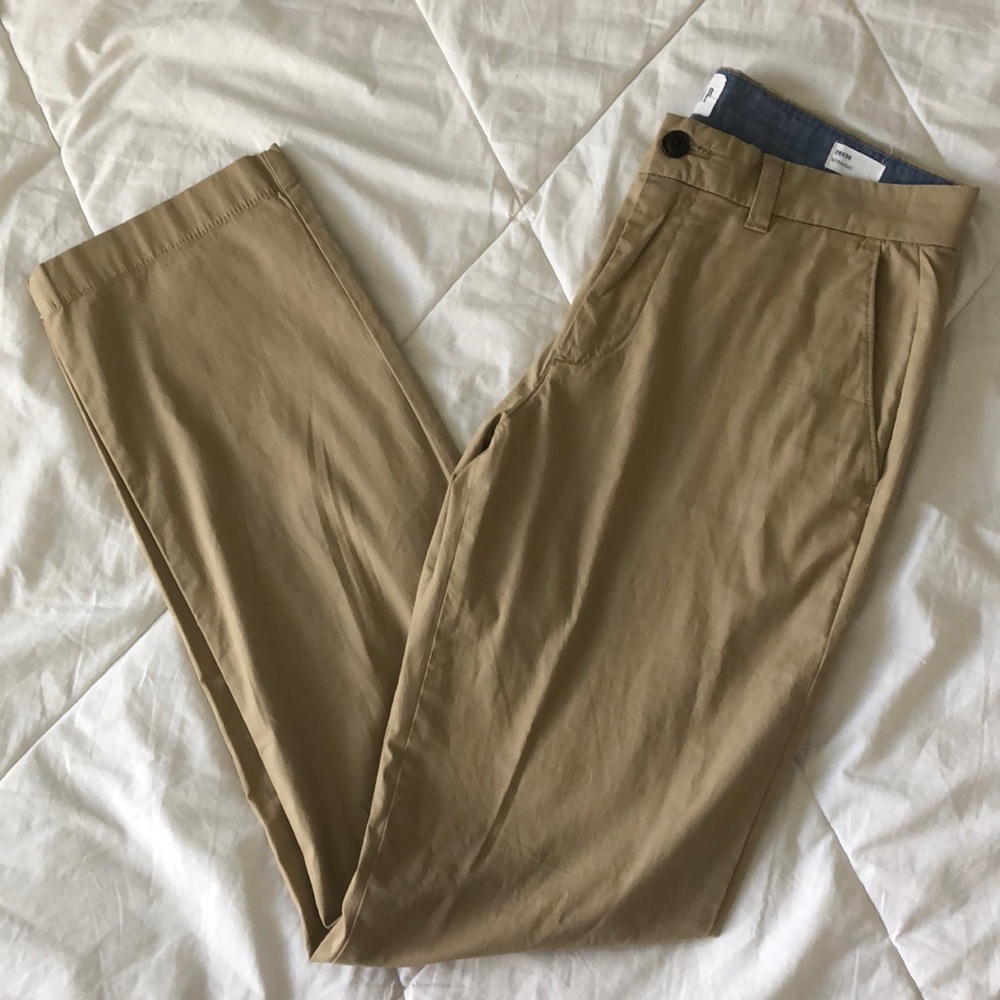 Men’s Gap Khaki Pants